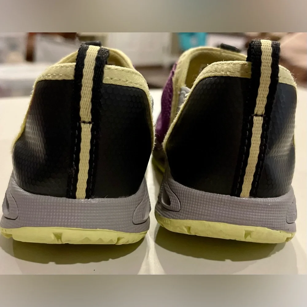 Columbia Girls size 11 slip on mesh purple grey Omni-grip swim shoe
